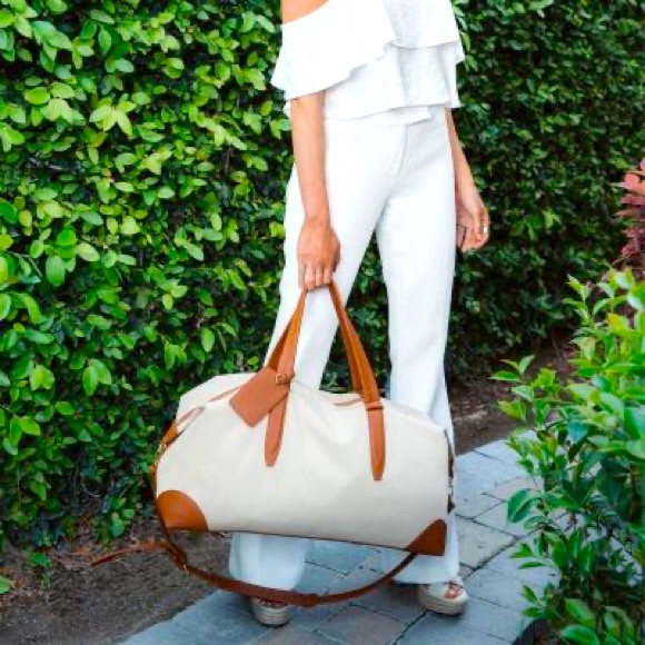 ✨HOST PICK!!✨🌸HENNY AND LEV - Canvas Duffle Weekender With Matching Pouch🌸 - Picture 13 of 13